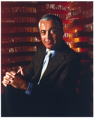 Photo of Lloyd Cotsen, former president, chief executive & chairman of NEUTROGENA®